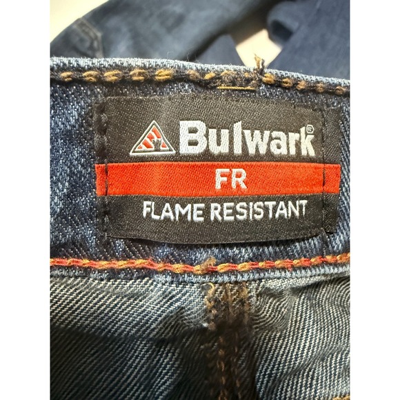 BULWARK FR - Men's Bootcut Flame Resistant Denim Blue Jeans - Size 46x32 - Picture 4 of 7